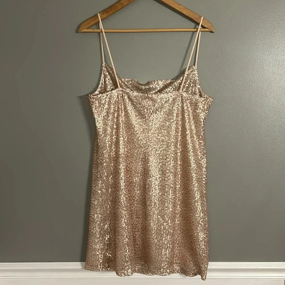 *NWT* American Eagle Fully Lined Rose Gold Sequin Sleeveless Mini Dress, Sz M - Picture 4 of 7